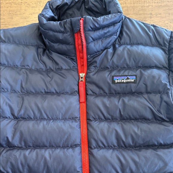 Patagonia Dark Blue Puffer with Bright Red Zippers - Picture 2 of 5